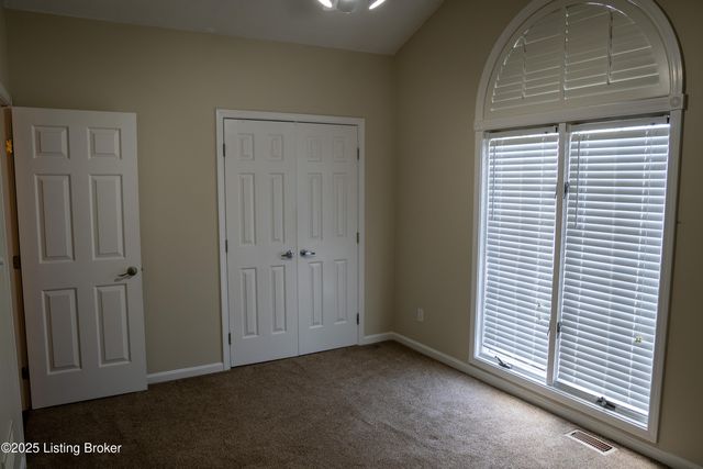 501 Sam Dr, Louisville, KY 40214