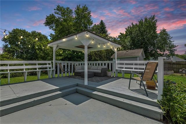 109 NW 101st Place, Kansas City, MO 64155