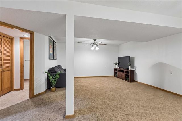 109 NW 101st Place, Kansas City, MO 64155