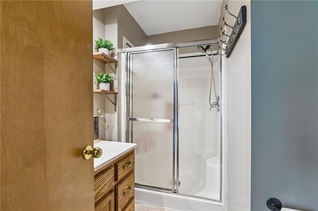 109 NW 101st Place, Kansas City, MO 64155