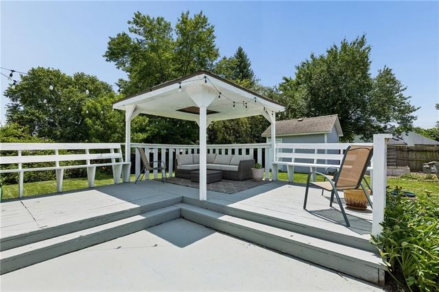 109 NW 101st Place, Kansas City, MO 64155