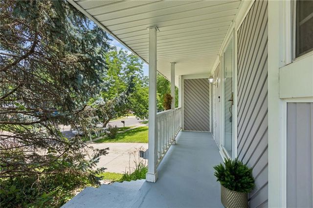 109 NW 101st Place, Kansas City, MO 64155