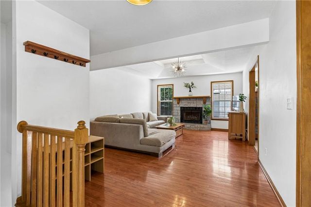 109 NW 101st Place, Kansas City, MO 64155