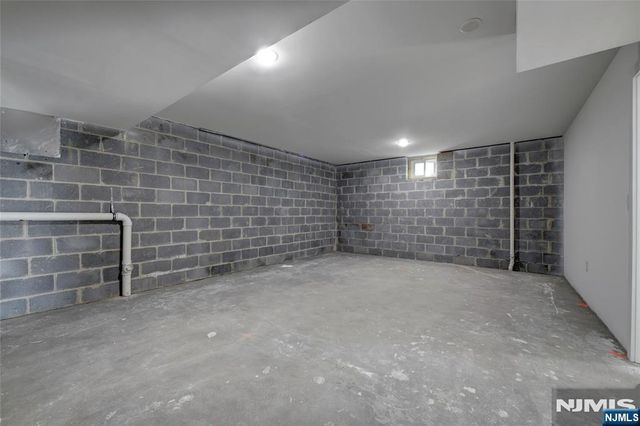 2 Cleveland 2, Belleville, NJ 07109