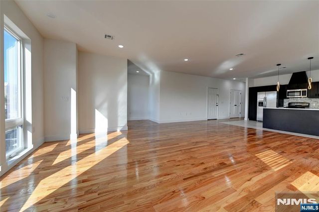 2 Cleveland 2, Belleville, NJ 07109