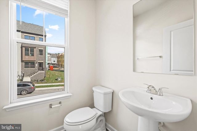 6056 BEAKE ST, Hyattsville, MD 20782
