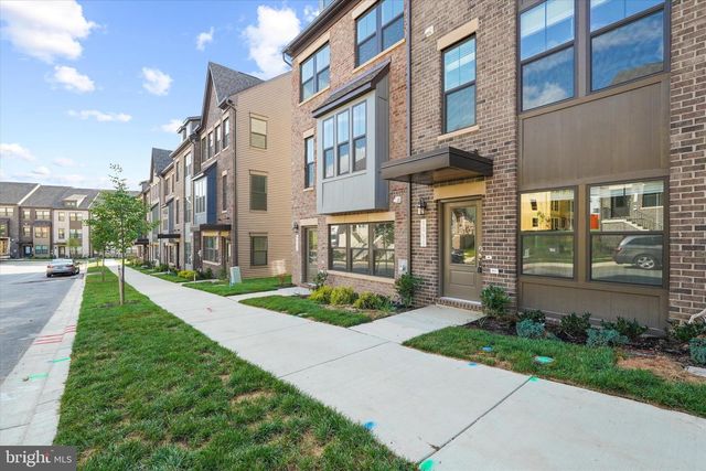 6056 BEAKE ST, Hyattsville, MD 20782