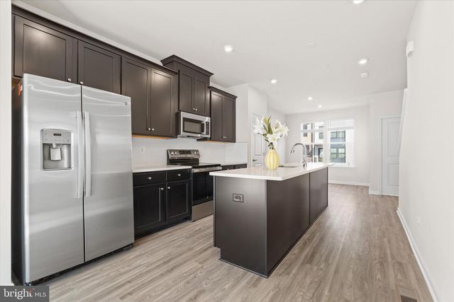 6056 BEAKE ST, Hyattsville, MD 20782