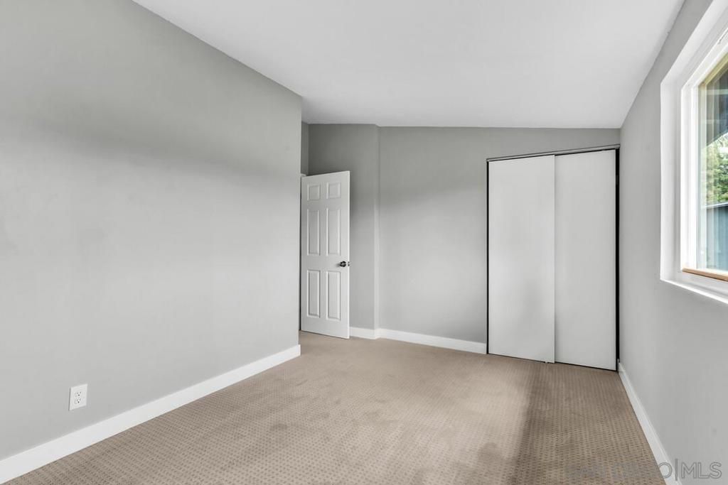 Image 18 of property listing at 536 Rogue Rd, El Cajon, CA 92020