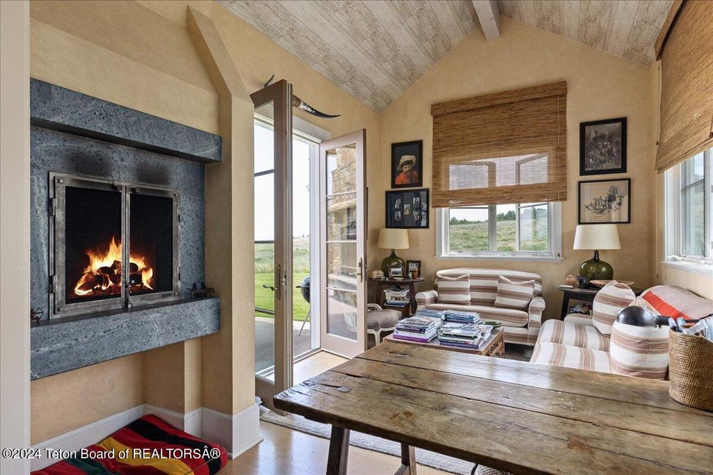 255 E LUCAS RIVA RIDGE Road, Jackson, WY 83001 photo 8