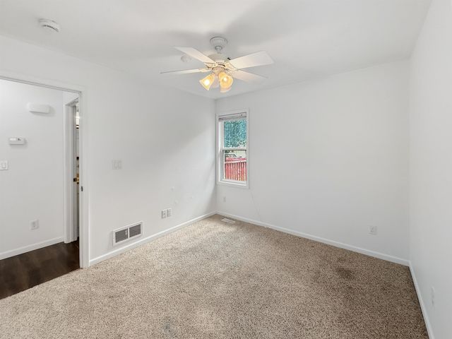1205 7TH Ave NW, Minot, ND 58703