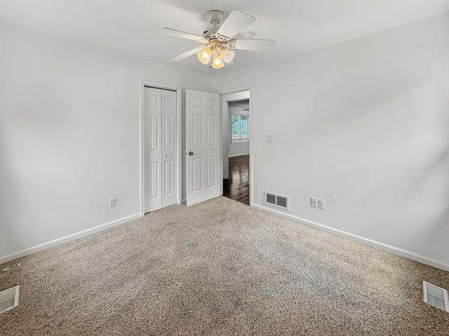 1205 7TH Ave NW, Minot, ND 58703