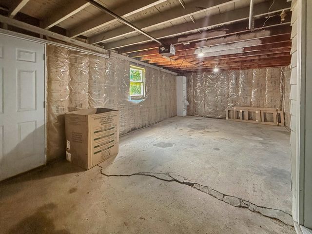 1205 7TH Ave NW, Minot, ND 58703