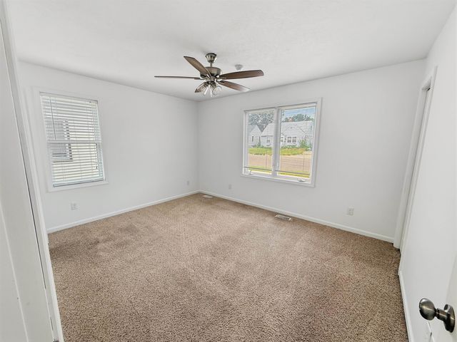 1205 7TH Ave NW, Minot, ND 58703
