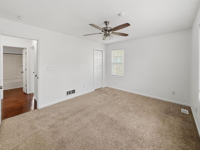 1205 7TH Ave NW, Minot, ND 58703