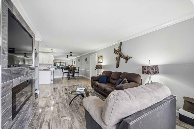 3227 BENEVA ROAD 201, Sarasota, FL 34232