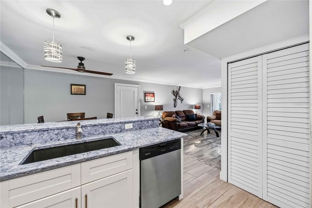 3227 BENEVA ROAD 201, Sarasota, FL 34232