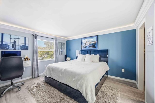 3227 BENEVA ROAD 201, Sarasota, FL 34232