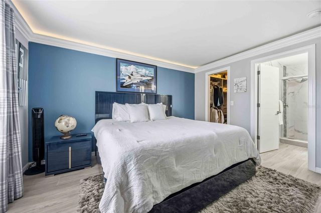 3227 BENEVA ROAD 201, Sarasota, FL 34232