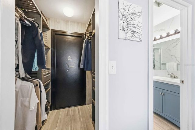 3227 BENEVA ROAD 201, Sarasota, FL 34232