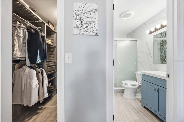 3227 BENEVA ROAD 201, Sarasota, FL 34232