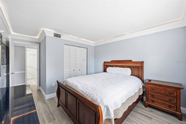 3227 BENEVA ROAD 201, Sarasota, FL 34232