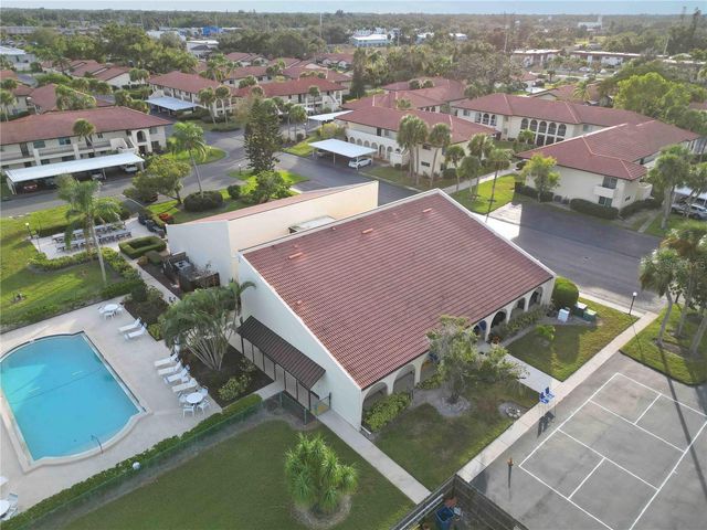 3227 BENEVA ROAD 201, Sarasota, FL 34232