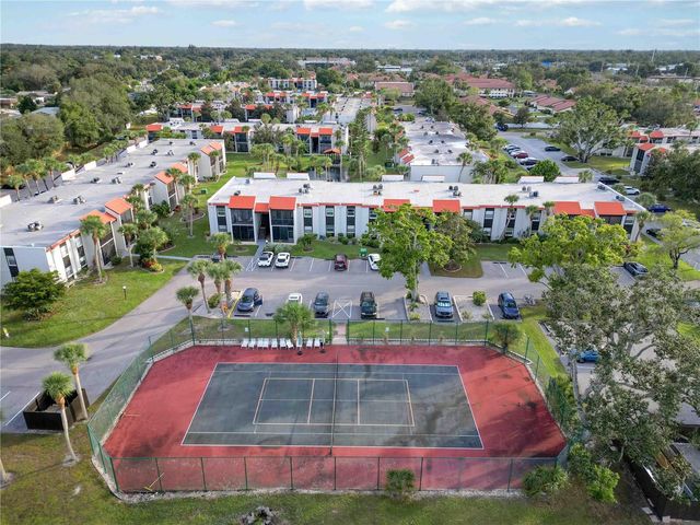 3227 BENEVA ROAD 201, Sarasota, FL 34232