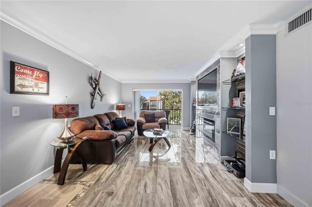 3227 BENEVA ROAD 201, Sarasota, FL 34232