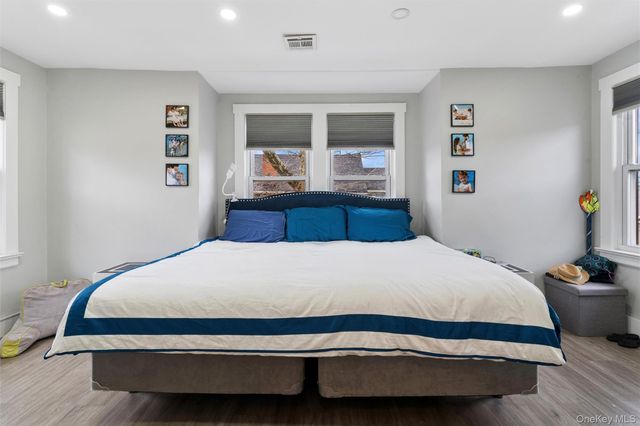 167 Beach 3rd Street, Far Rockaway, NY 11691