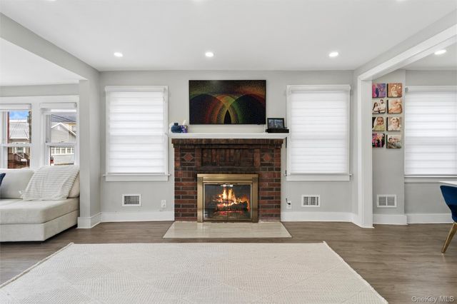 167 Beach 3rd Street, Far Rockaway, NY 11691