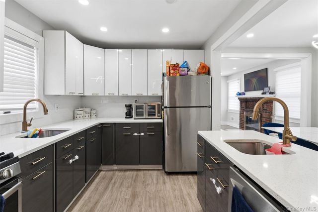 167 Beach 3rd Street, Far Rockaway, NY 11691