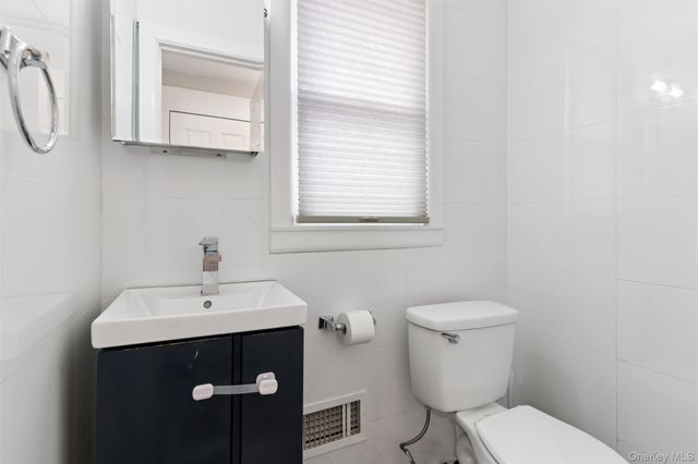 167 Beach 3rd Street, Far Rockaway, NY 11691