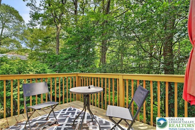 3246 Mountain View Drive, Pocono Twp, PA 18372