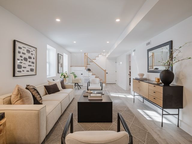 75 Foster Rd. 1, Belmont, MA 02478