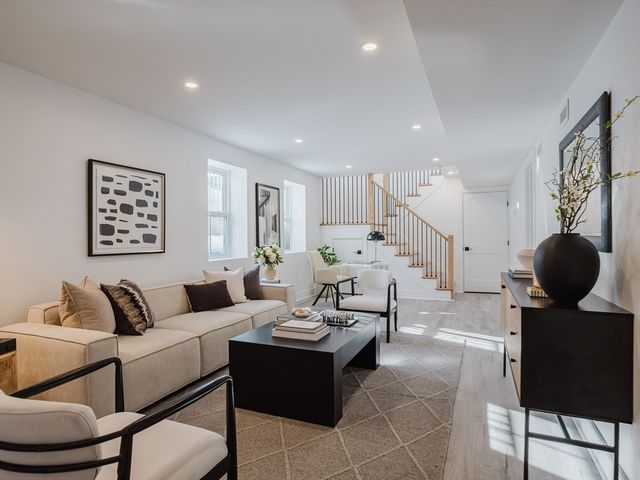 75 Foster Rd. 1, Belmont, MA 02478