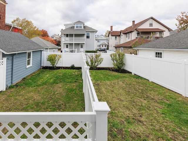 75 Foster Rd. 1, Belmont, MA 02478