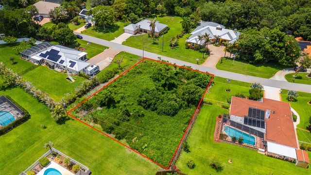 2012 SE Giffen Avenue, Port St. Lucie, FL 34952