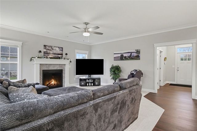 248 Hillbridge Drive, Greece, NY 14612