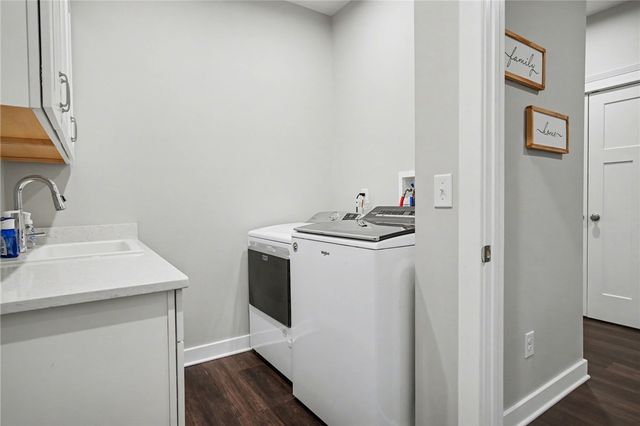 248 Hillbridge Drive, Greece, NY 14612