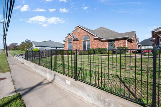 2311 Ragland Road, Mansfield, TX 76063