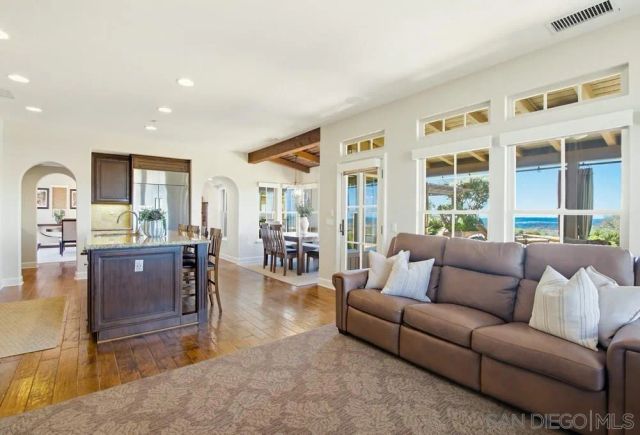 7970 Entrada De Luz E, San Diego, CA 92127