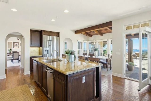 7970 Entrada De Luz E, San Diego, CA 92127