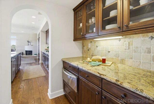 7970 Entrada De Luz E, San Diego, CA 92127