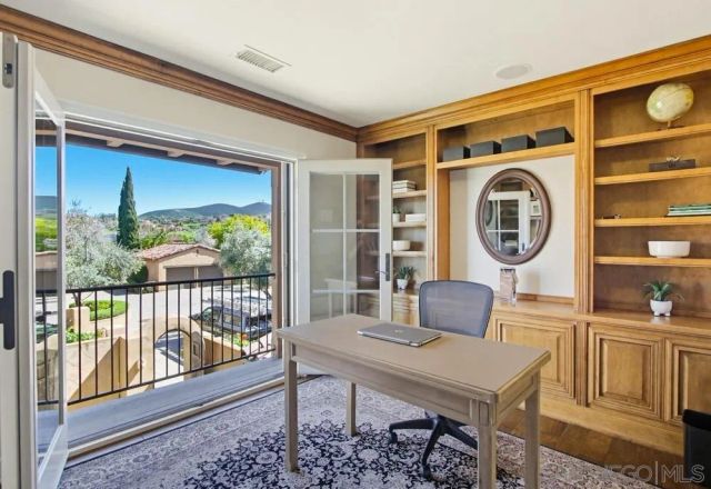 7970 Entrada De Luz E, San Diego, CA 92127