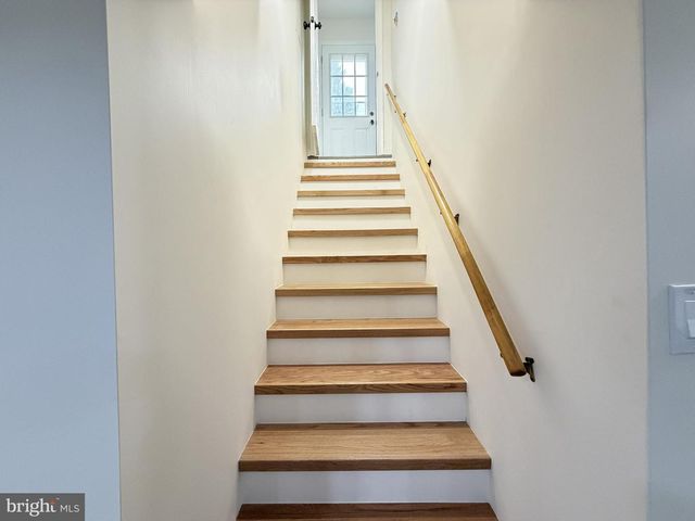 7629 HURON DR, Gainesville, VA 20155