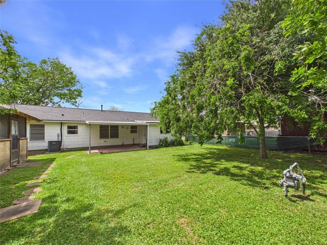 825 Grove Street, Deer Park, TX 77536