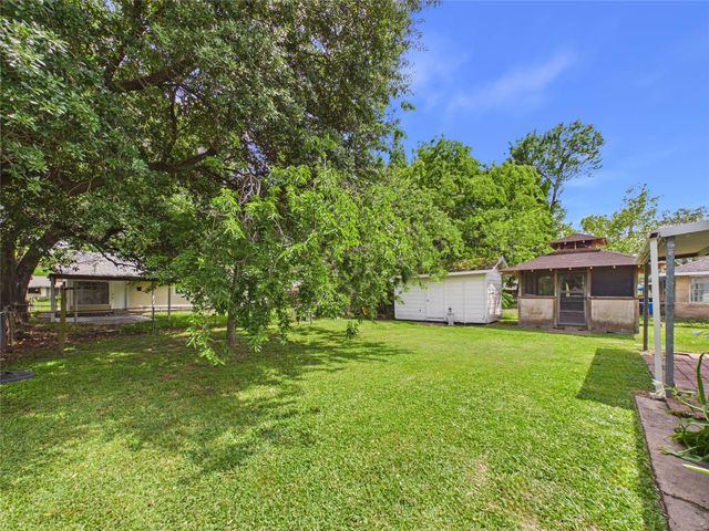 825 Grove Street, Deer Park, TX 77536