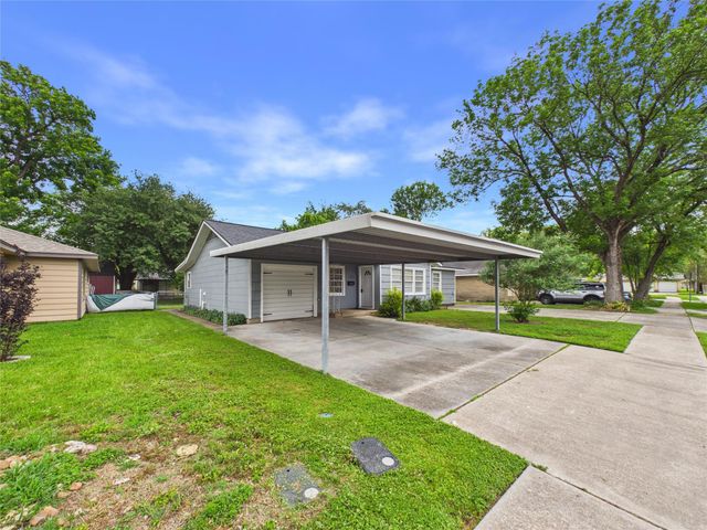 825 Grove Street, Deer Park, TX 77536