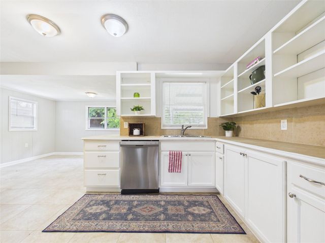 825 Grove Street, Deer Park, TX 77536